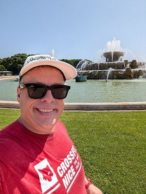 A selfie of Bill Rand at the Buckingham Fountain in Chicago's Grant Park